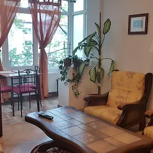 Apartament Eden, Bucureşti